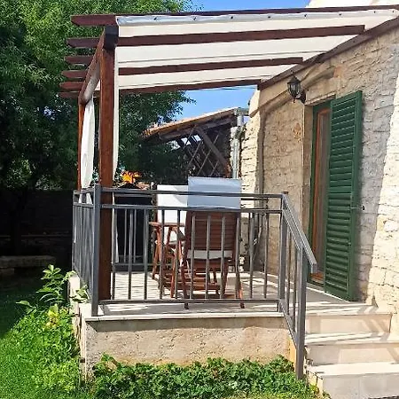 Beautiful House In בית נופש וודניאן