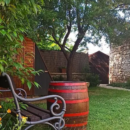 Beautiful House In בית נופש וודניאן