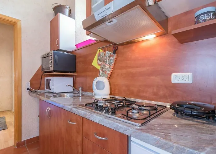 Beautiful House In בית נופש *